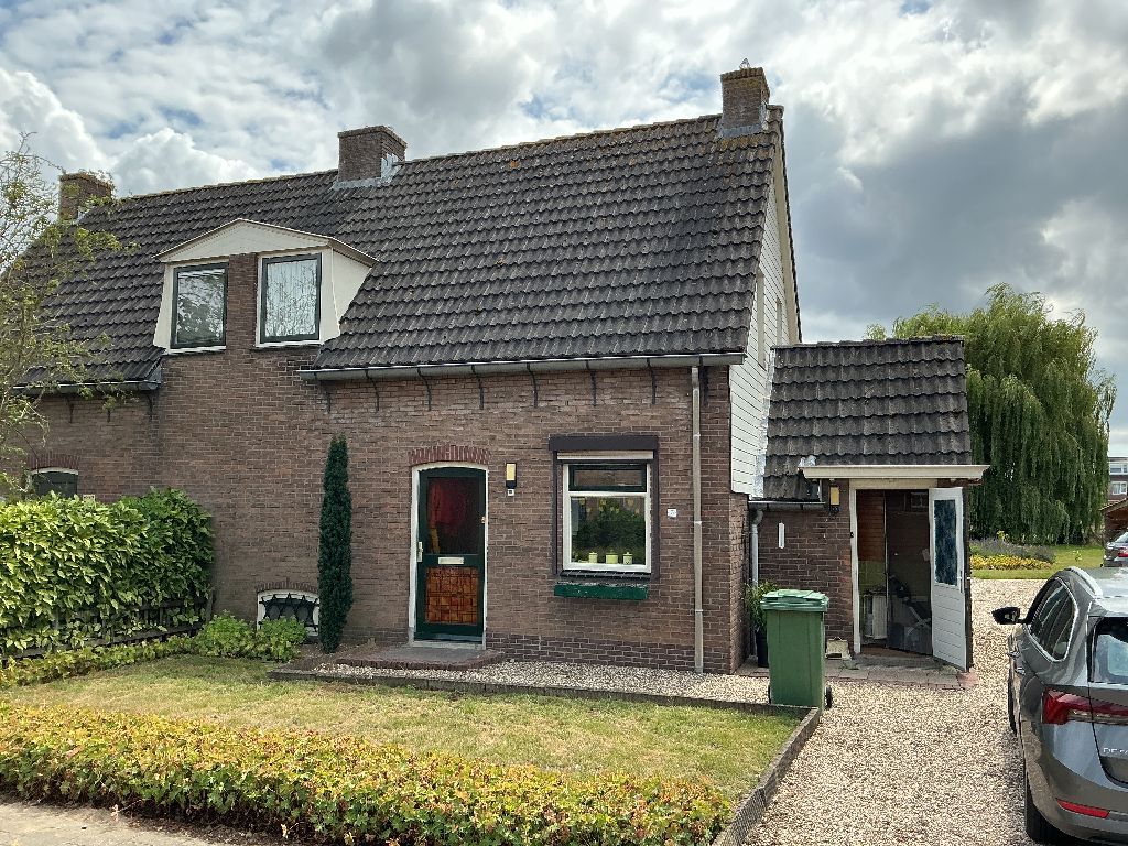 Twee-onder-één-kap te huur: Beatrixstraat 3, Kern Andelst Andelst